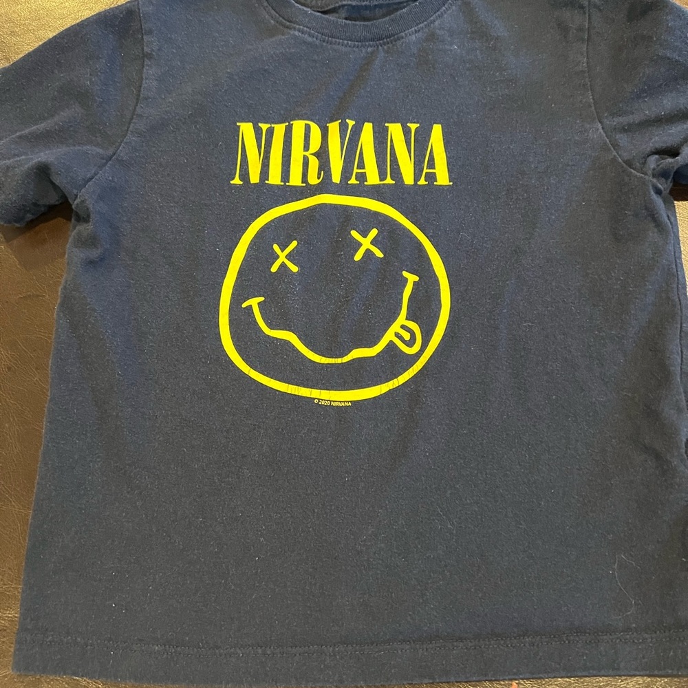 Gap t shirts - Picture 2 of 6